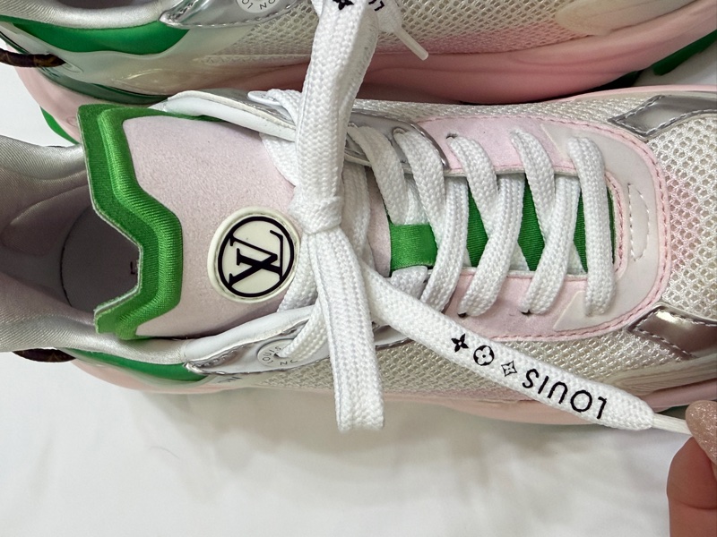 Louis Vuitton Run 55系列運動鞋 專櫃42000 半價入手-6