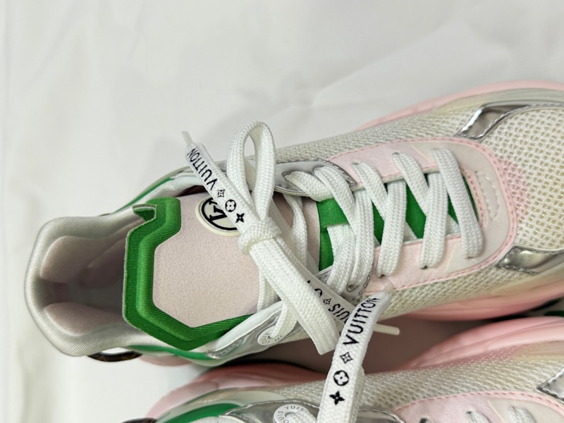 Louis Vuitton Run 55系列運動鞋 專櫃42000 半價入手-8