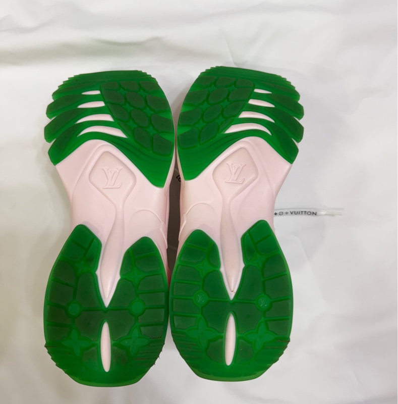 Louis Vuitton Run 55系列運動鞋 專櫃42000 半價入手-9