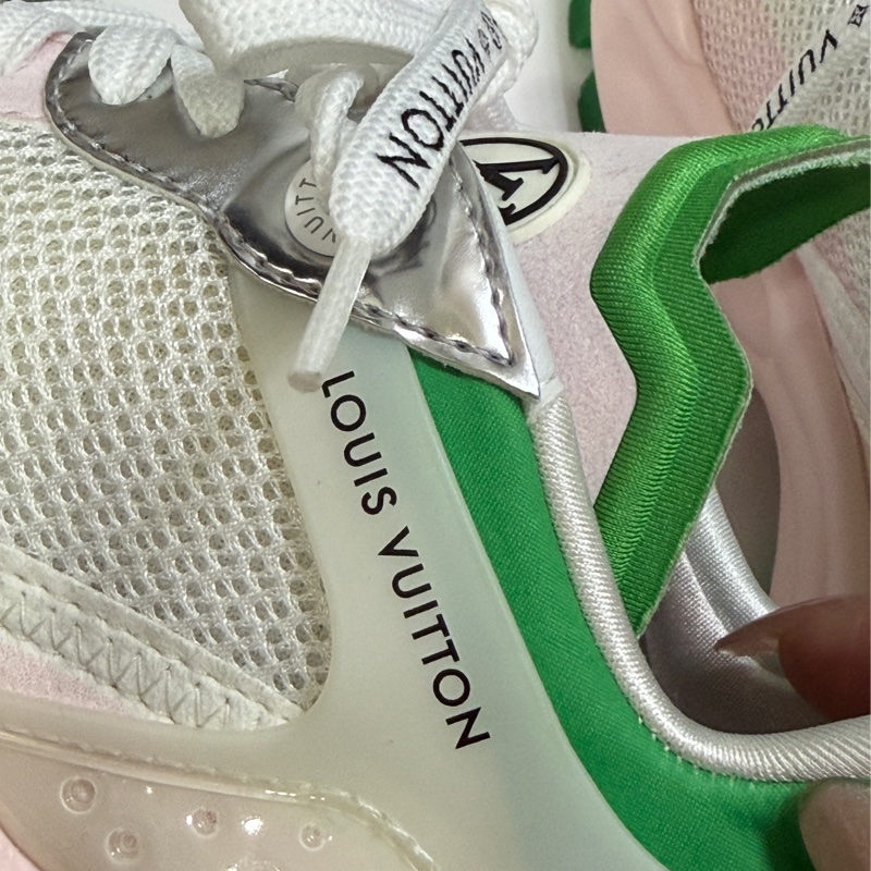 Louis Vuitton Run 55系列運動鞋 專櫃42000 半價入手-12