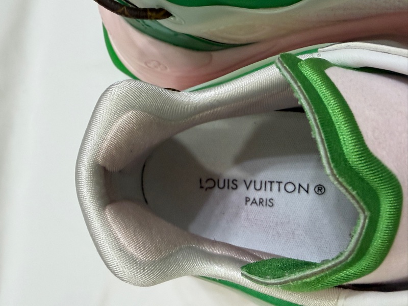 Louis Vuitton Run 55系列運動鞋 專櫃42000 半價入手-20