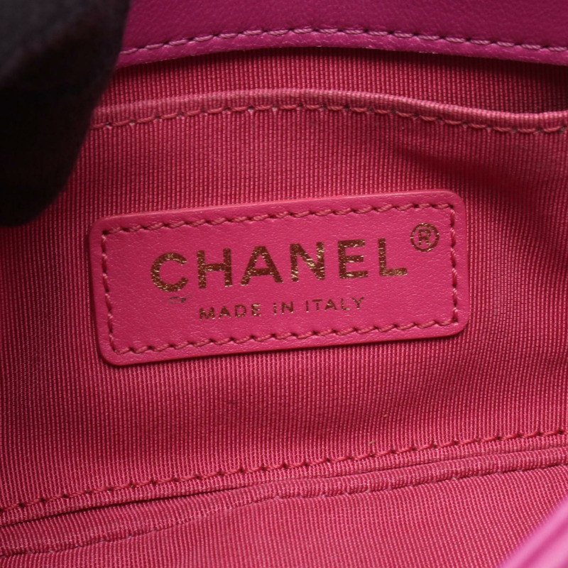 香奈兒 (CHANEL) 絎縫小號翻蓋鏈條肩背斜背包，粉紅色皮革，金色五金，二手-3