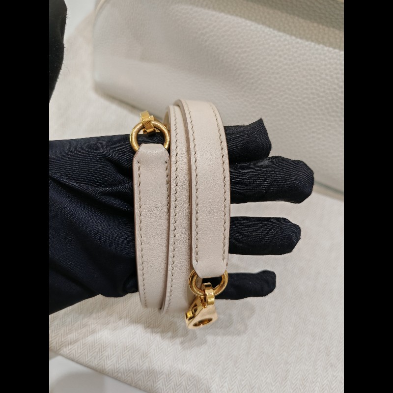 Hermes 2424 29 冰川灰x奶油黃-20