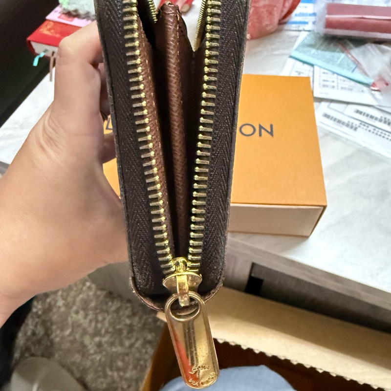 LV經典老花長夾（拉鏈）-13