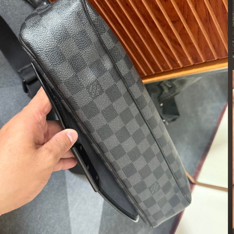 Lv棋盤格側背包  型號：N58029-5