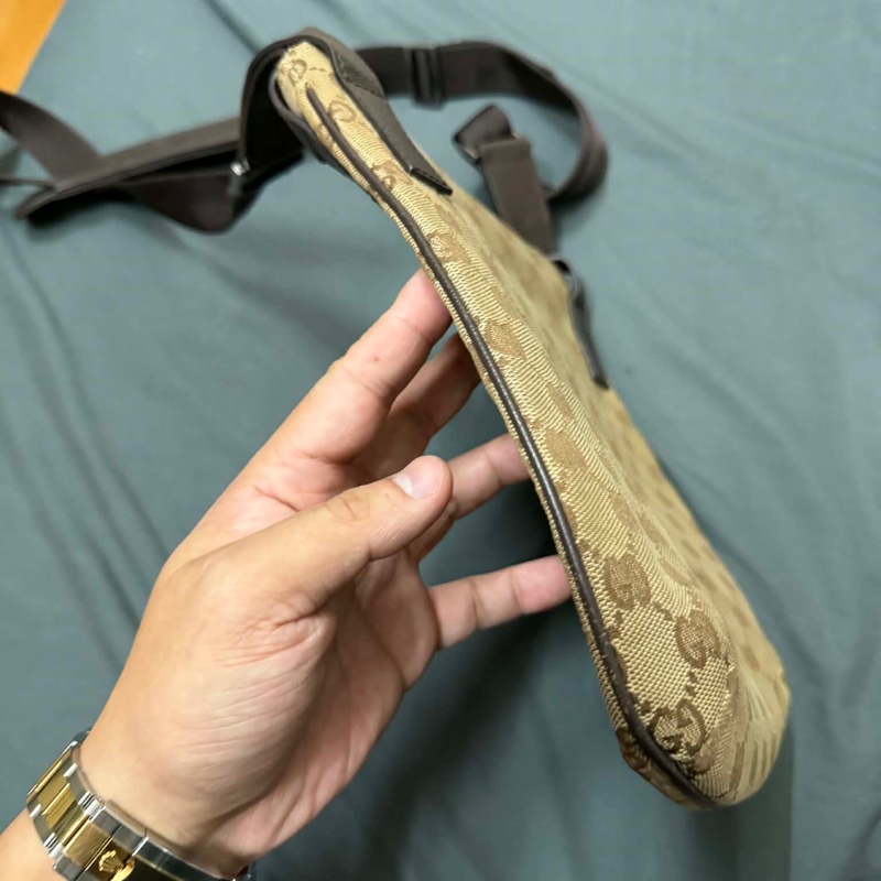 Gucci帆布肩背袋-2