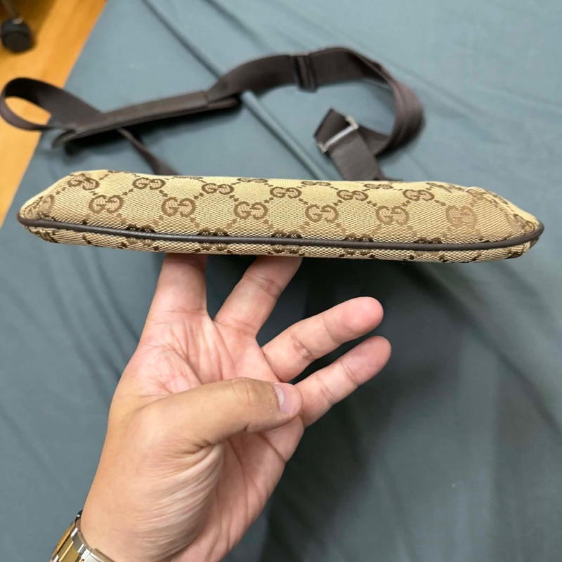 Gucci帆布肩背袋-3