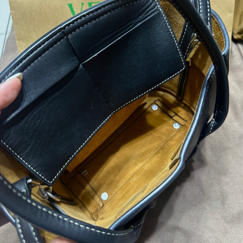 bottega veneta arco mini 葆蝶家 bv arco mini 黑色白線-10