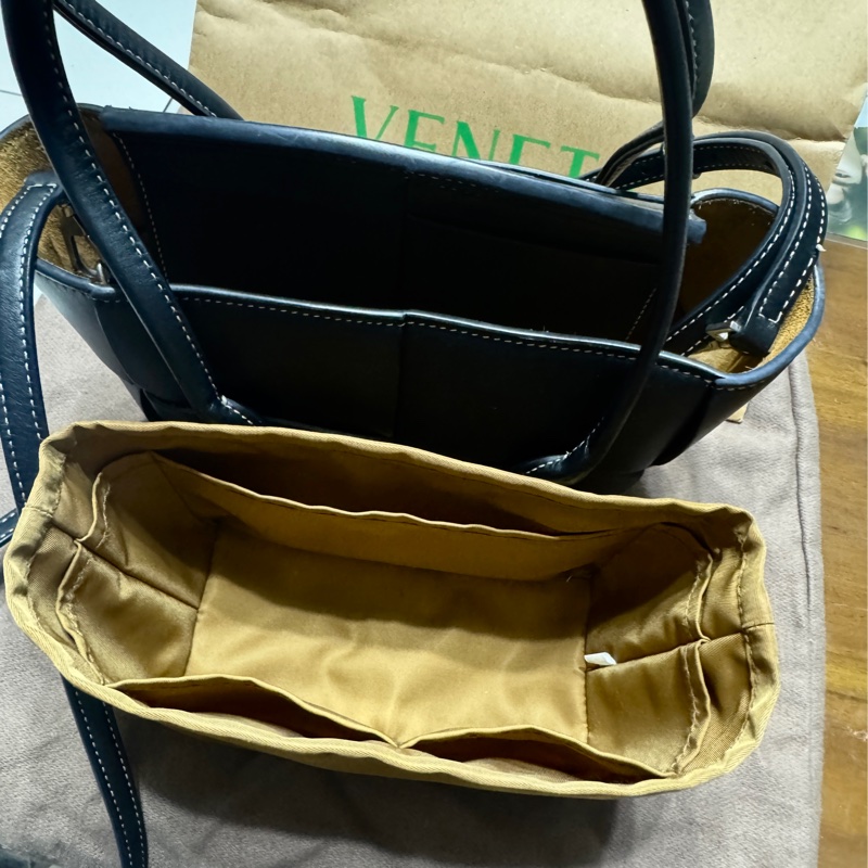bottega veneta arco mini 葆蝶家 bv arco mini 黑色白線-11