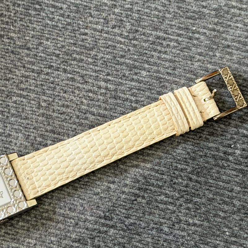 Dior 石英錶  型號：D60-109-9