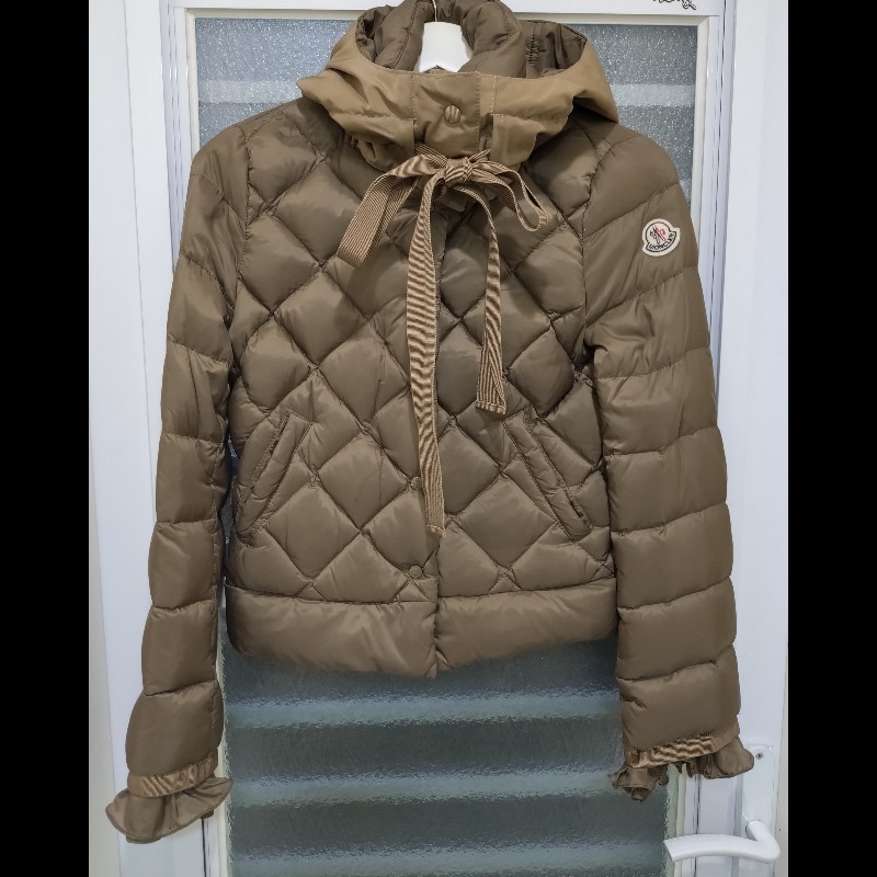 Moncler 卡其灰有帽羽絨外套-0