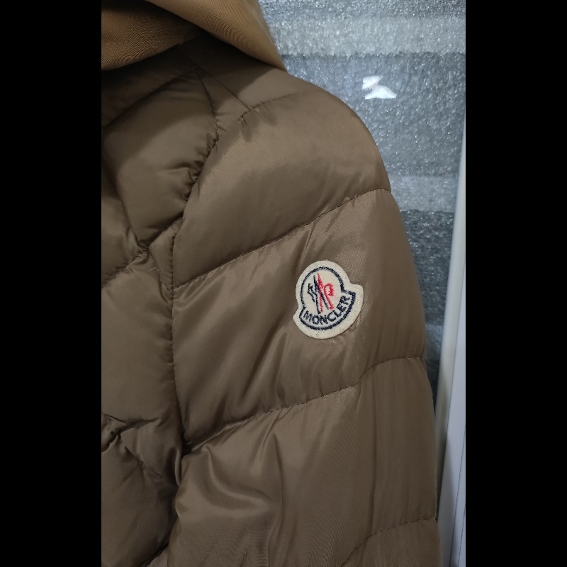 Moncler 卡其灰有帽羽絨外套-6