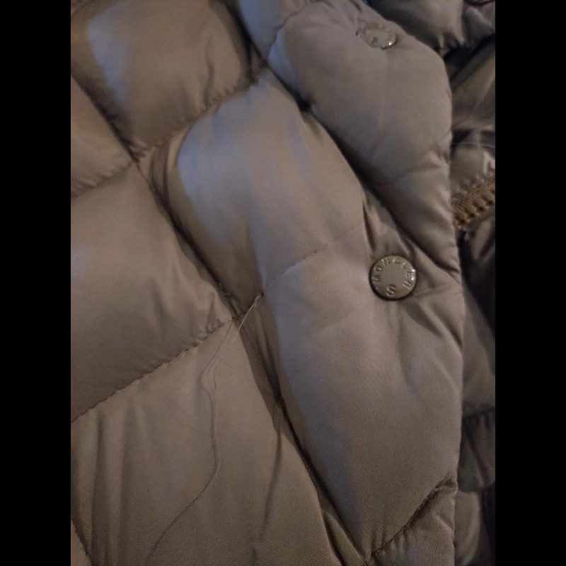 Moncler 卡其灰有帽羽絨外套-13