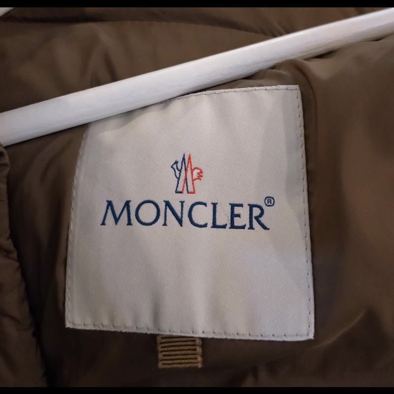 Moncler 卡其灰有帽羽絨外套-14