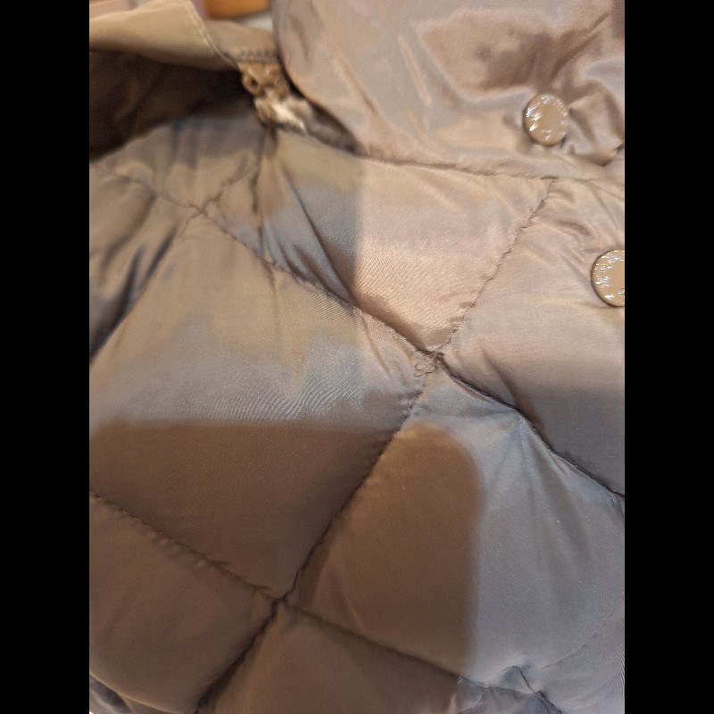 Moncler 卡其灰有帽羽絨外套-23