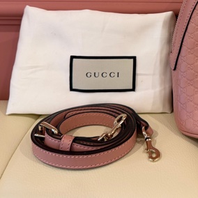 古馳Gucci 經典滿版壓紋全皮兩用貝殼包（柔瑰粉/藕粉色）Microguccissima-27