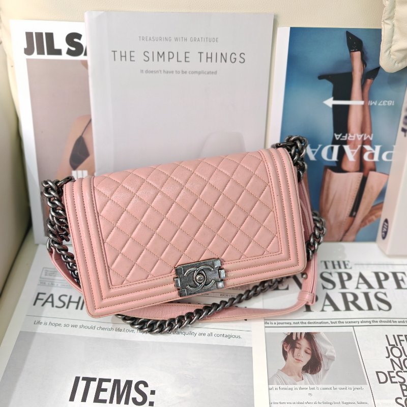 Chanel Leboy 淡粉色 菱格紋 羊皮 中號 銀扣-0