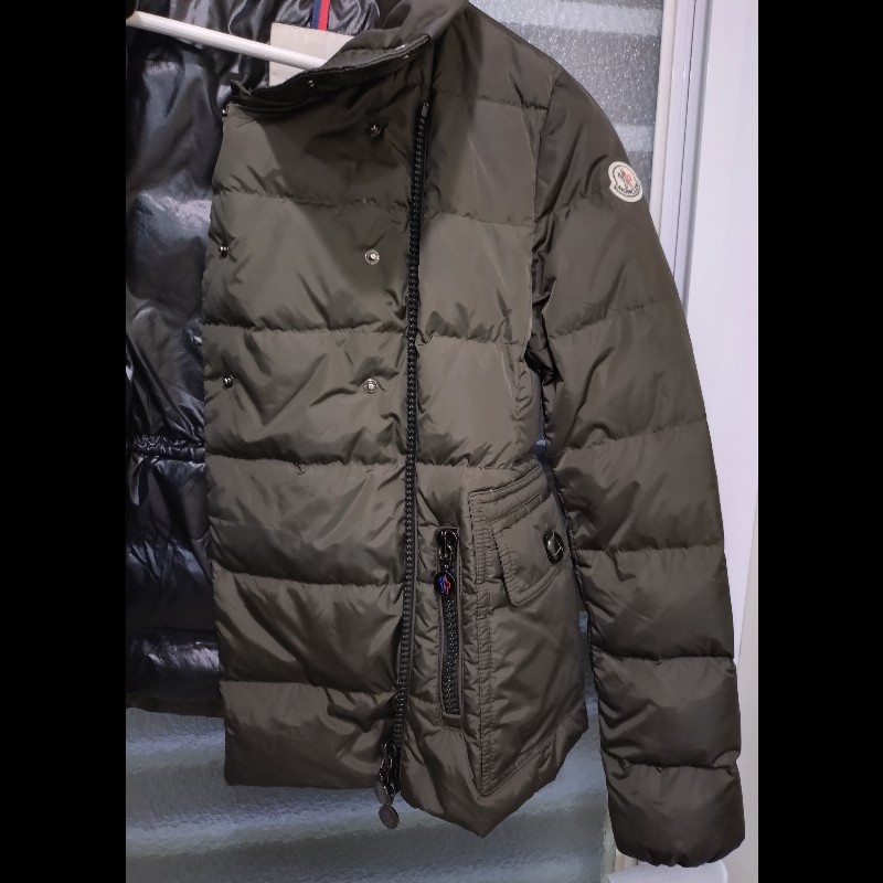 Moncler 深灰雙排釦羽絨外套-3