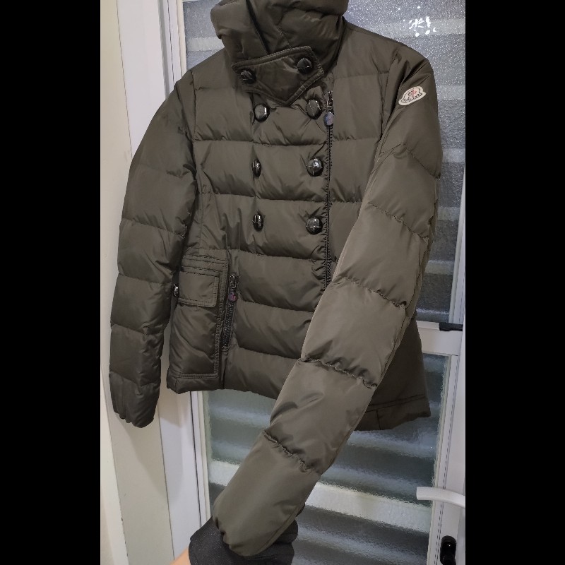 Moncler 深灰雙排釦羽絨外套-4