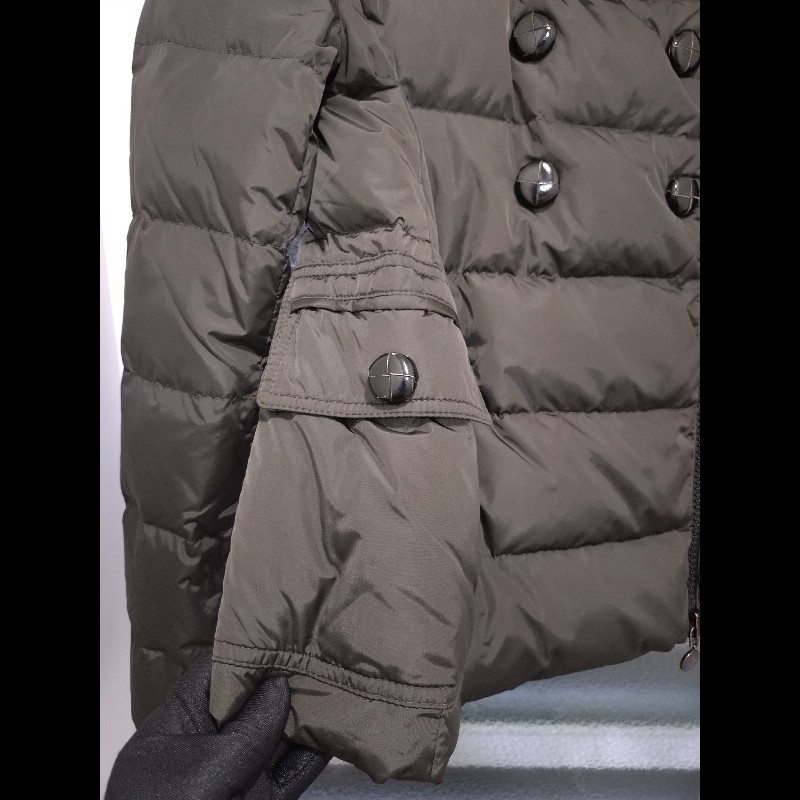 Moncler 深灰雙排釦羽絨外套-8