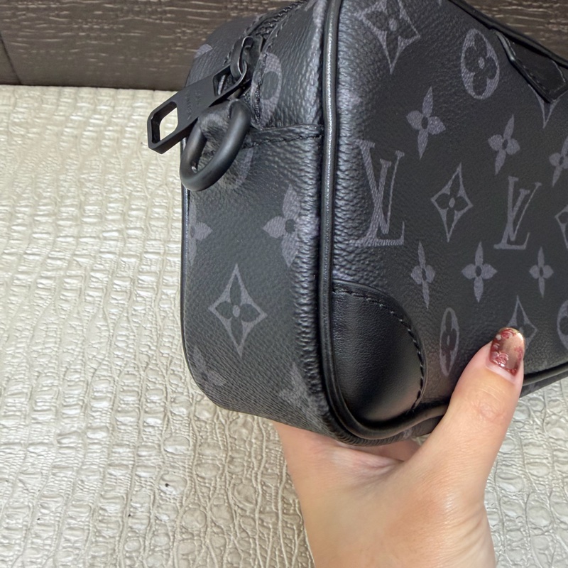 LV 黑灰原花黑釦Trocadero相機包M14253-3