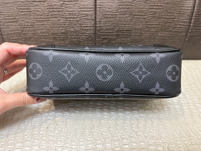 LV 黑灰原花黑釦Trocadero相機包M14253-4