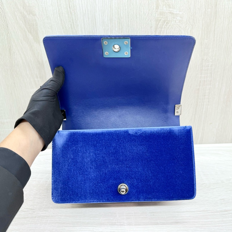 chanel 藍絲絨銀釦BOY25-5