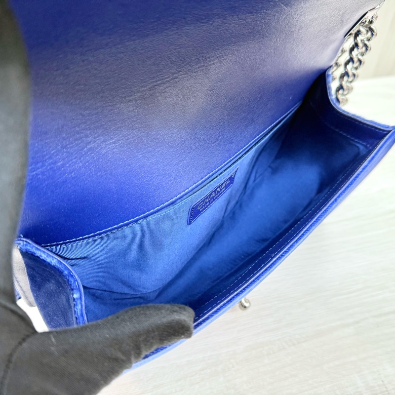 chanel 藍絲絨銀釦BOY25-7