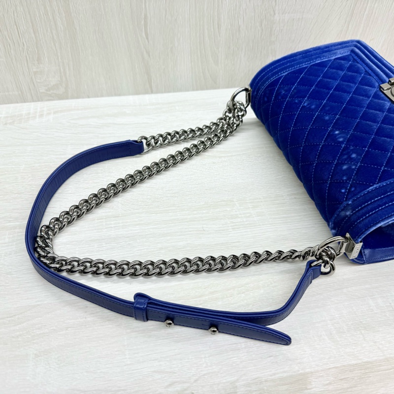 chanel 藍絲絨銀釦BOY25-8