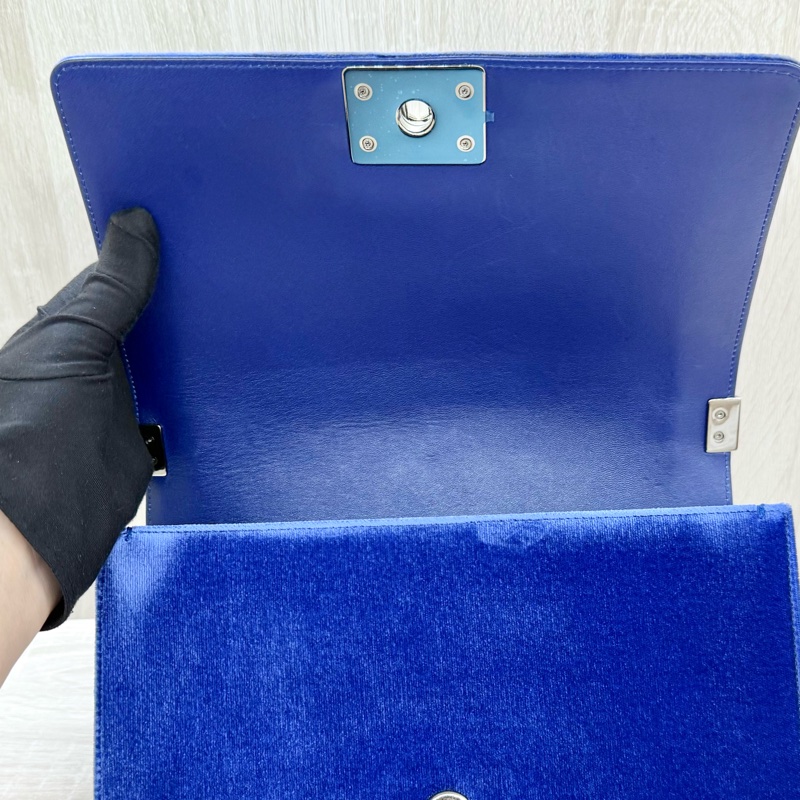 chanel 藍絲絨銀釦BOY25-11