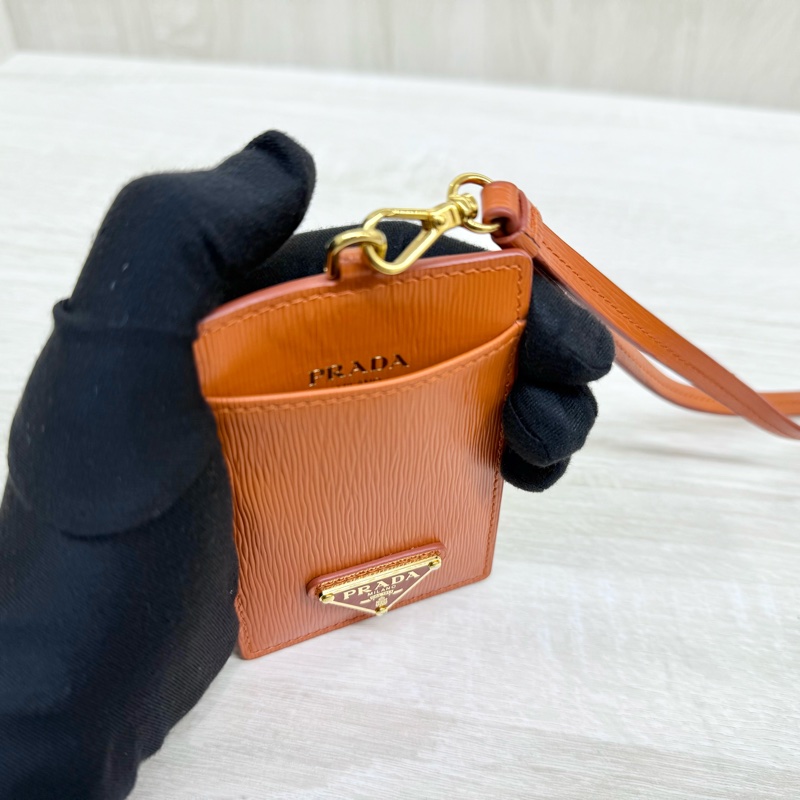 PRADA橘色三角金LOGO Saffiano掛繩證件套1MC007-5