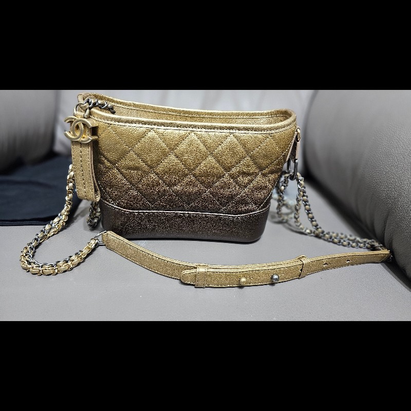 ◇CHANEL◇ CHANEL  Gabrielle （小號金元寶）限量漸變金流浪包（保卡26開）-5