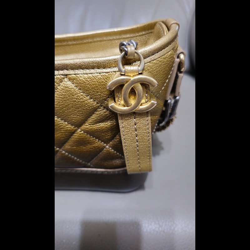 ◇CHANEL◇ CHANEL  Gabrielle （小號金元寶）限量漸變金流浪包（保卡26開）-18