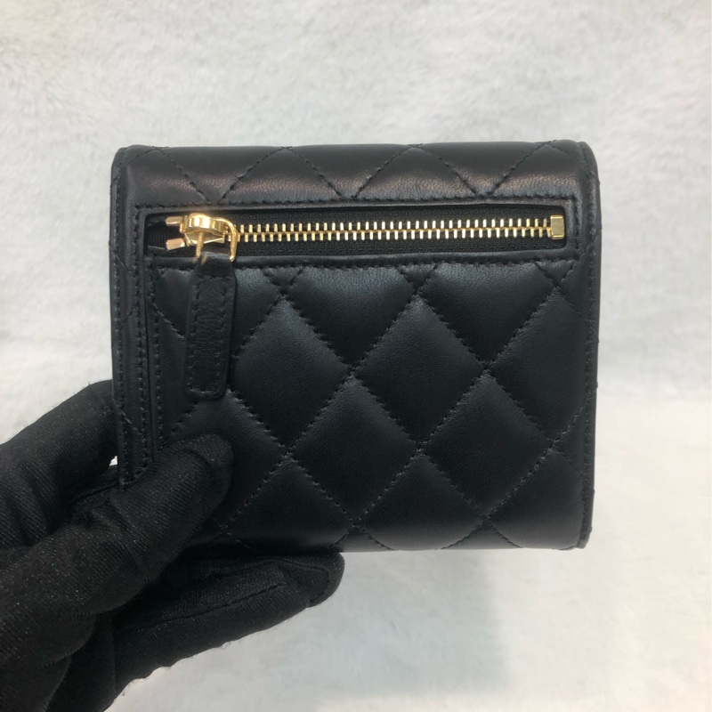 Chanel 三摺黑色羊皮短銀包 短夾 XC082-1