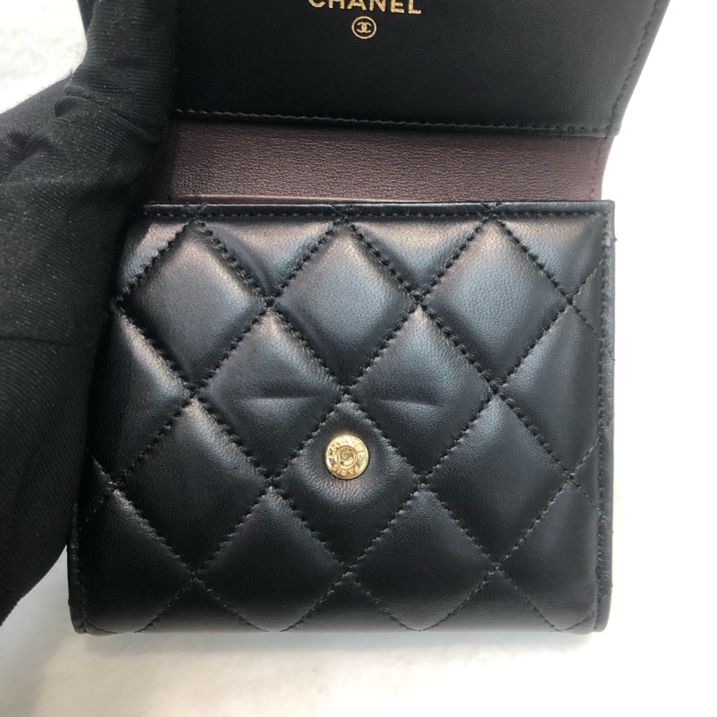 Chanel 三摺黑色羊皮短銀包 短夾 XC082-11