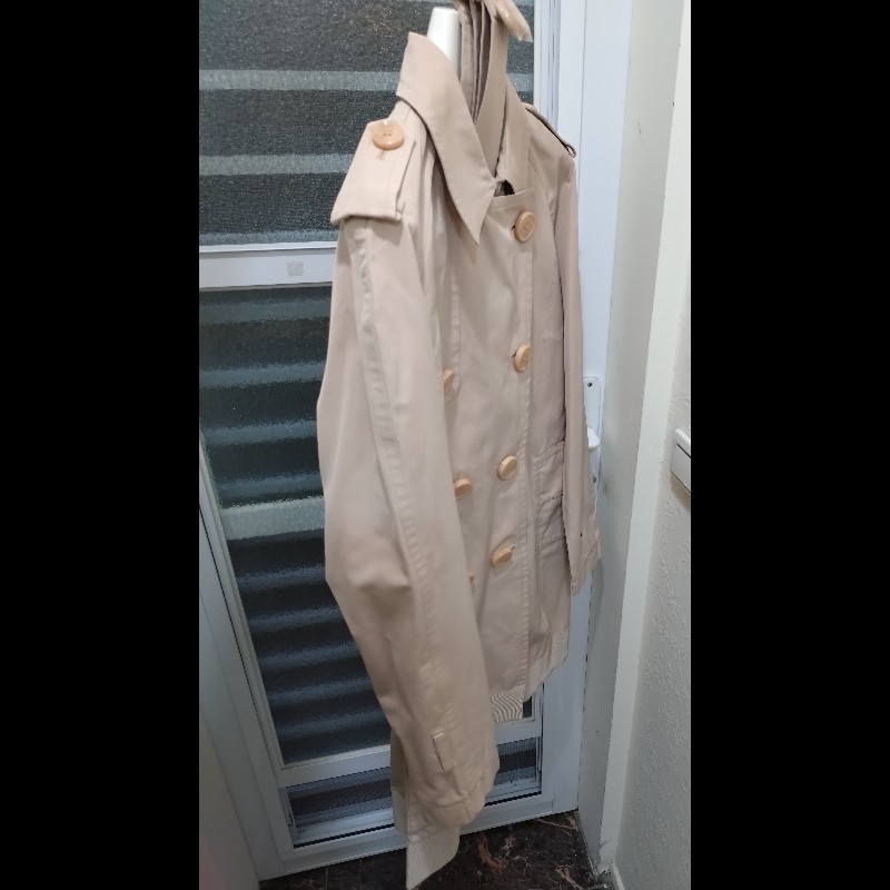 Moncler 淺卡其色風衣-3