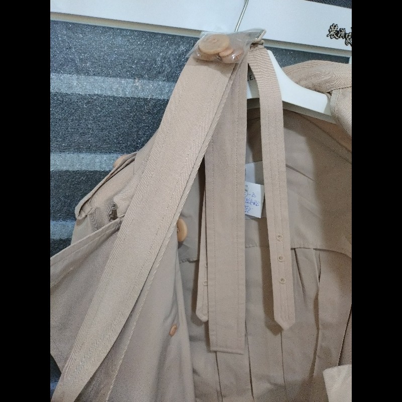 Moncler 淺卡其色風衣-8