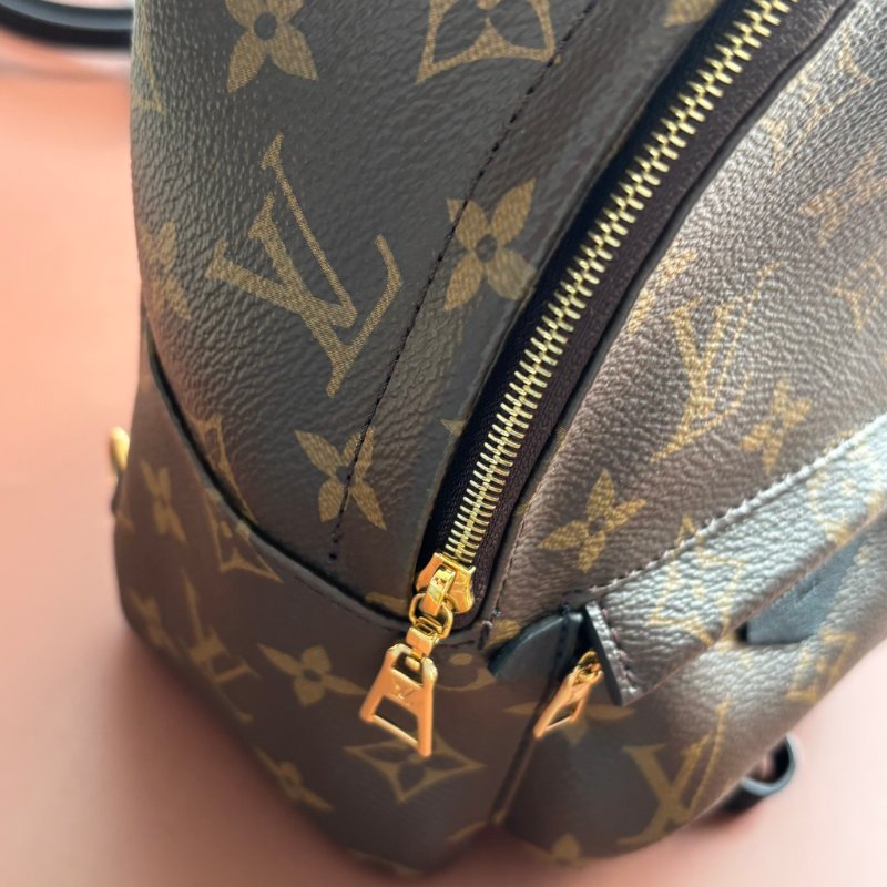 ::LOUIS VUITTON:: LV M44873 PALM SPRINGS MINI經典花紋後背包-10