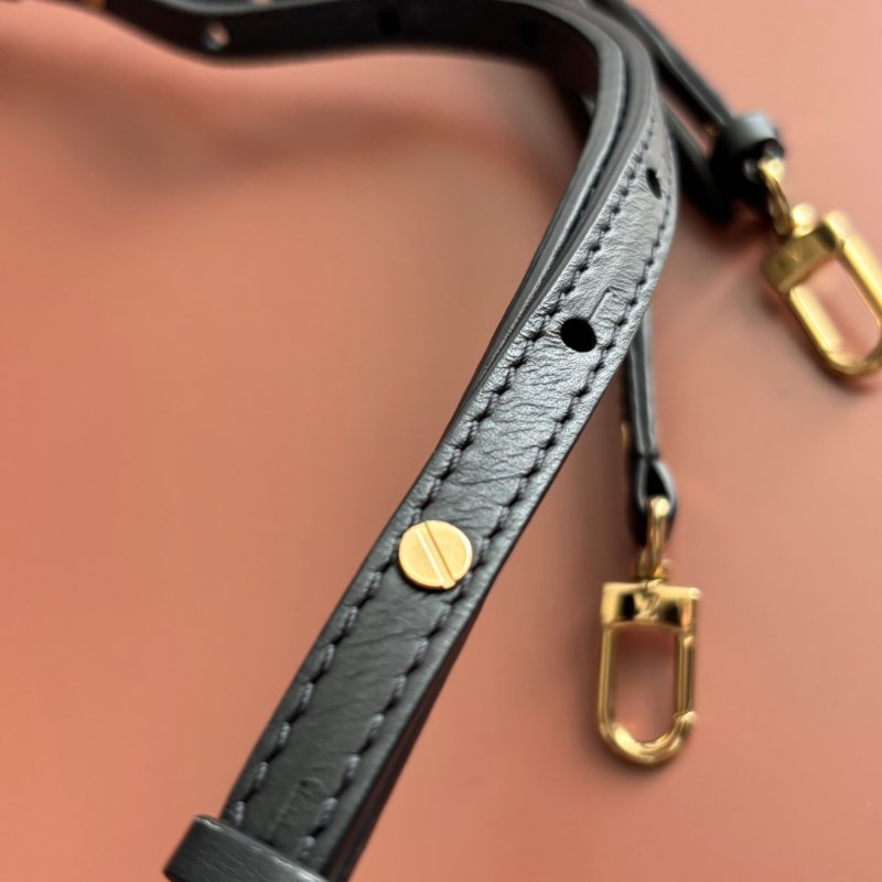 ::LOUIS VUITTON:: LV M44873 PALM SPRINGS MINI經典花紋後背包-21