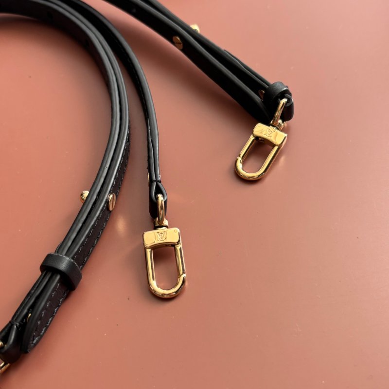 ::LOUIS VUITTON:: LV M44873 PALM SPRINGS MINI經典花紋後背包-22