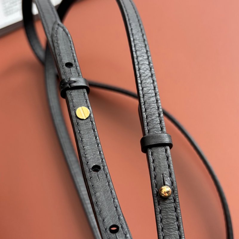 ::LOUIS VUITTON:: LV M44873 PALM SPRINGS MINI經典花紋後背包-23