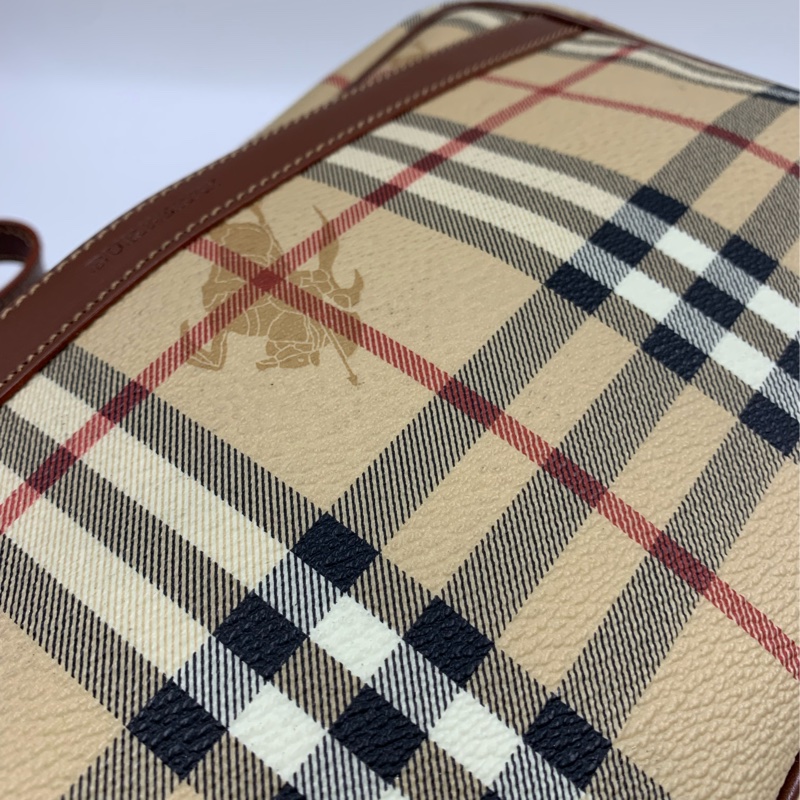 Burberry Clutch-7