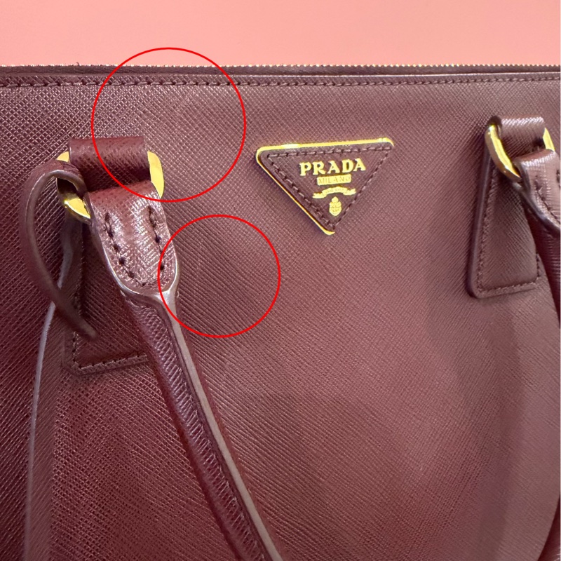 PRADA 經典 Saffiano Lux 牛皮 兩用手提 (酒紅色/勃根地紅）-42