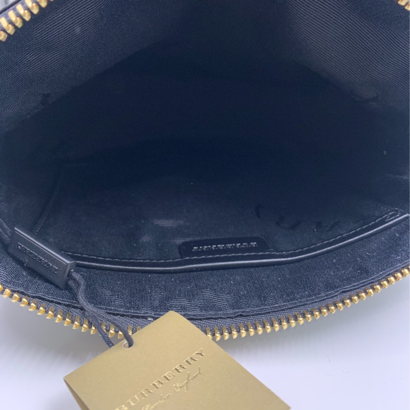 Burberry Pouch-9