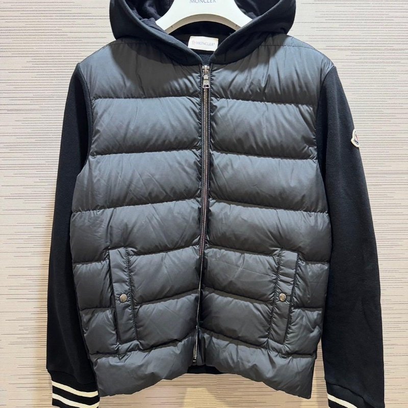 💎Han's house精品服飾💎moncler 羽絨 拼接 外套  現貨 青年款=男成人 XS 原價22500-0