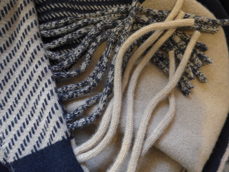 Chloé 毛線編織拼接大衣｜柔性結構的高級工藝之作-8