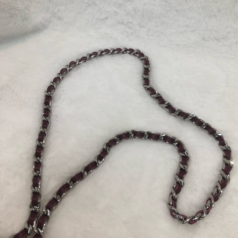 Chanel 棗紅漆皮浮雕扣WOC XC040-7