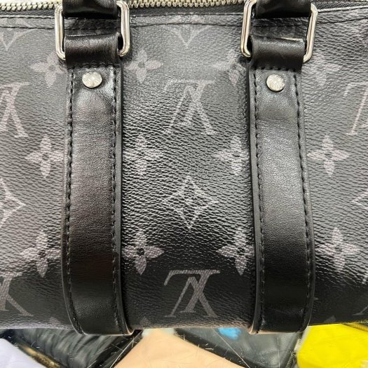 東區正精品㊣LV M46271 KEEPALL BANDOULIÈRE 25CM 黑灰色字紋拼色雙色手提斜背兩用包 RA1846-9