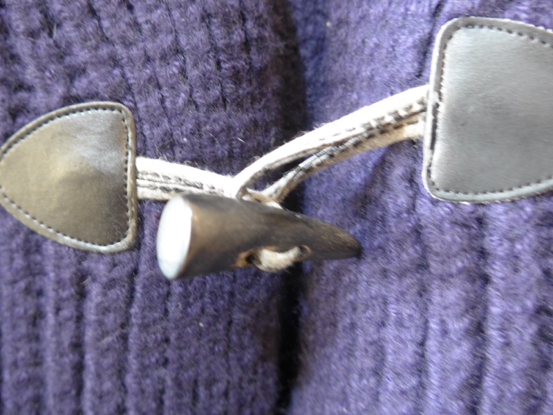 MOSCHINO 毛線外套｜經典輪廓中的設計巧思-2