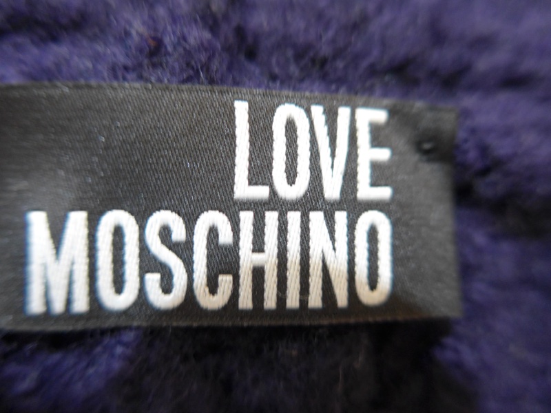 MOSCHINO 毛線外套｜經典輪廓中的設計巧思-8